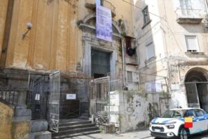 Comune-Napoli-1-696x463