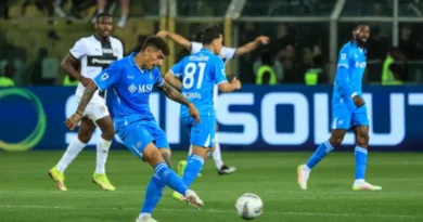 Scudetto rinviato: Napoli e Inter pareggiano, gli azzurri restano in vetta