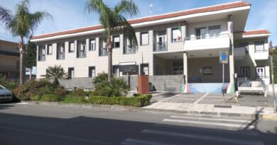 Scossone Politico a Brusciano: Tre Consiglieri di Maggioranza Passano all’Opposizione