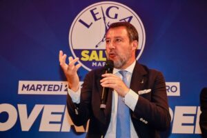 Salvini-1-696x464