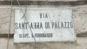 omicidio statuina