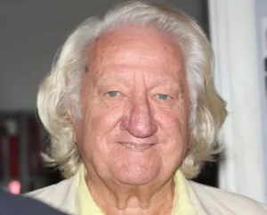 Giorgio-Forattini-1-696x560