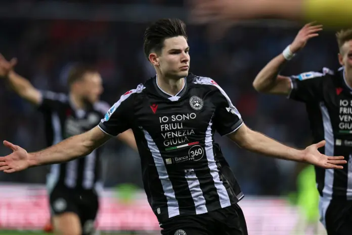 20251214_1763-696x464