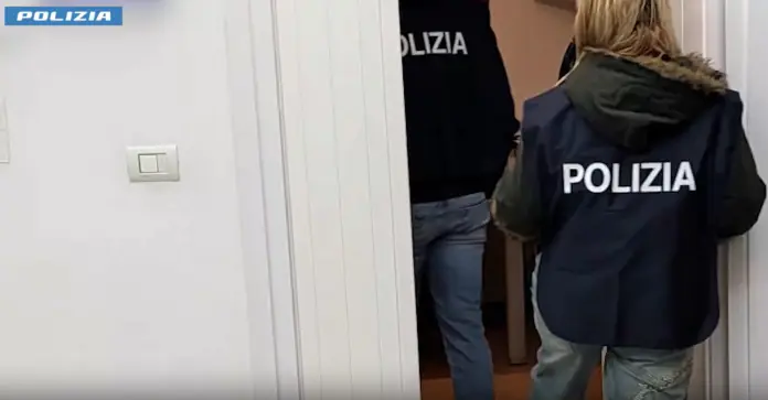 Polizia-696x363
