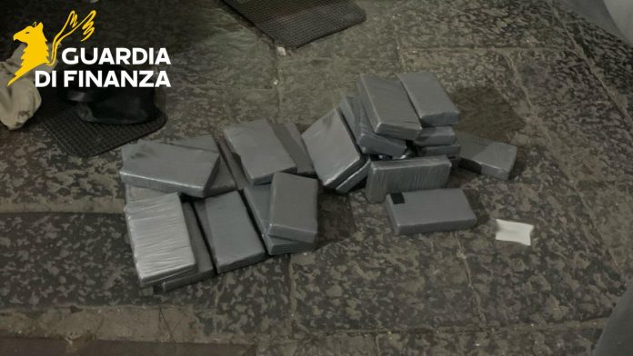 droga guardia finanza