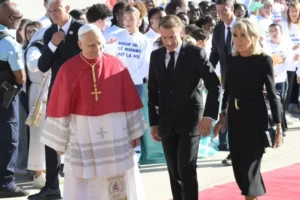 Papa-Francia-696x464
