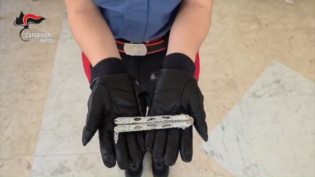 carabinieri coltello