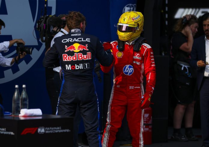 Verstappen-Hamilton-696x491